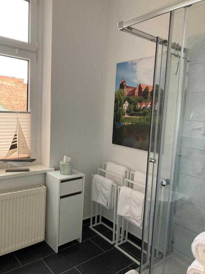 Das Bilderbuchcafe - Ferien - Apartment No 3 - Markt 7 Havelberg Bagian luar foto