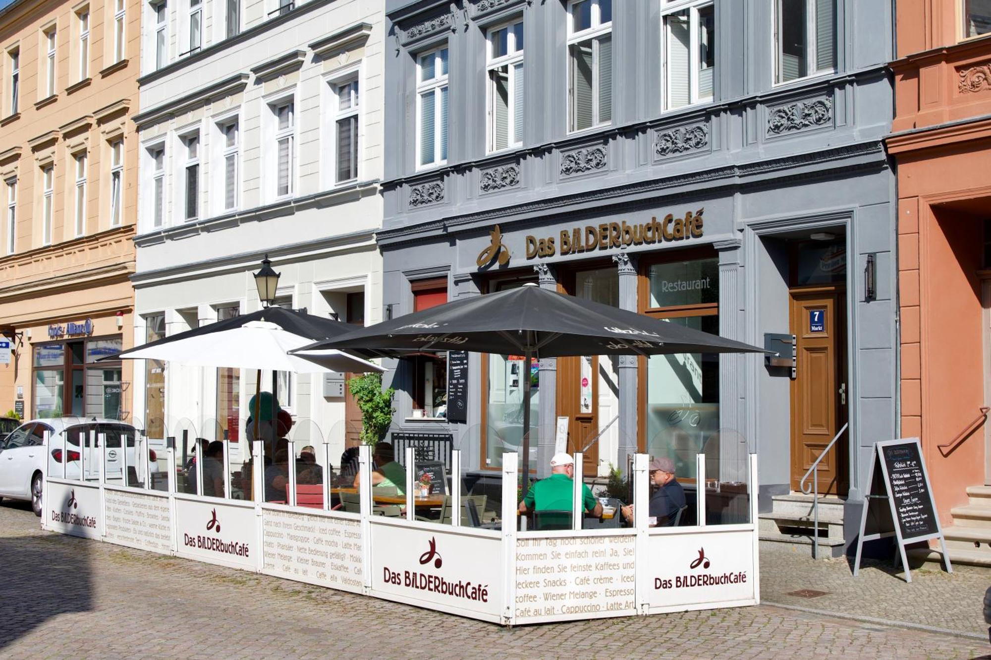 Das Bilderbuchcafe - Ferien - Apartment No 3 - Markt 7 Havelberg Bagian luar foto